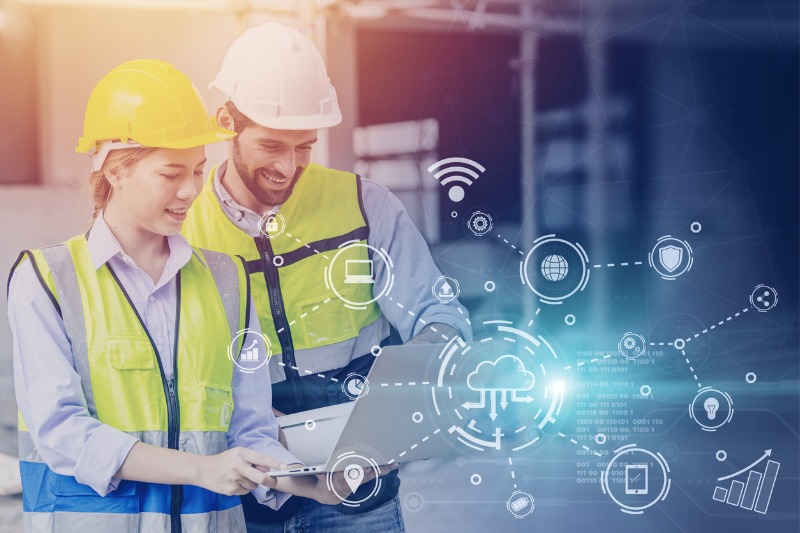 field workers using their laptop efficiently due to wifi 6 connectivity